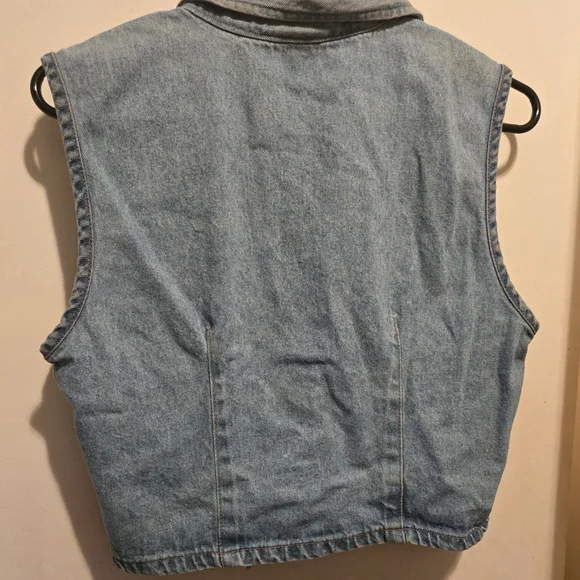 TimelessTickets Company Vintage Classic 80's Blue Denim Vest - Picture 4 of 4